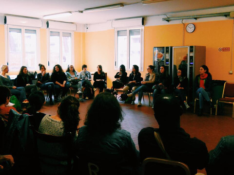 Studenti universitari "a lezione" dai senza fissa dimora